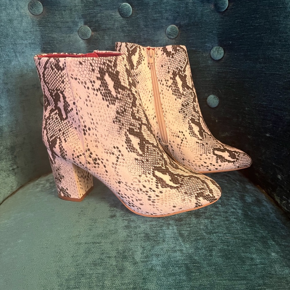 BAND OF GYPSIES Andrea Snake print vegan booties
